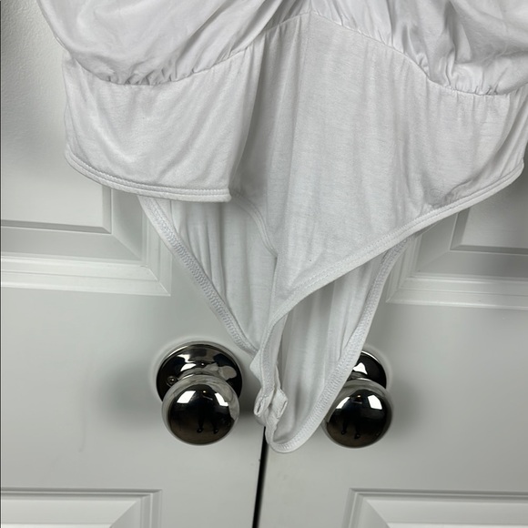 Topshop White Twist Front Cut Out Bodysuit - Picture 8 of 11